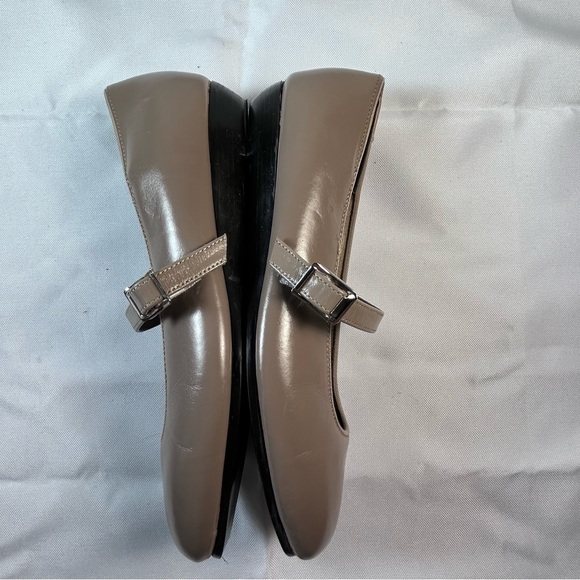 TIC TAC TOES TICTACTOES Mary Jane  SHOES Olive Size 6 MED - Picture 6 of 6